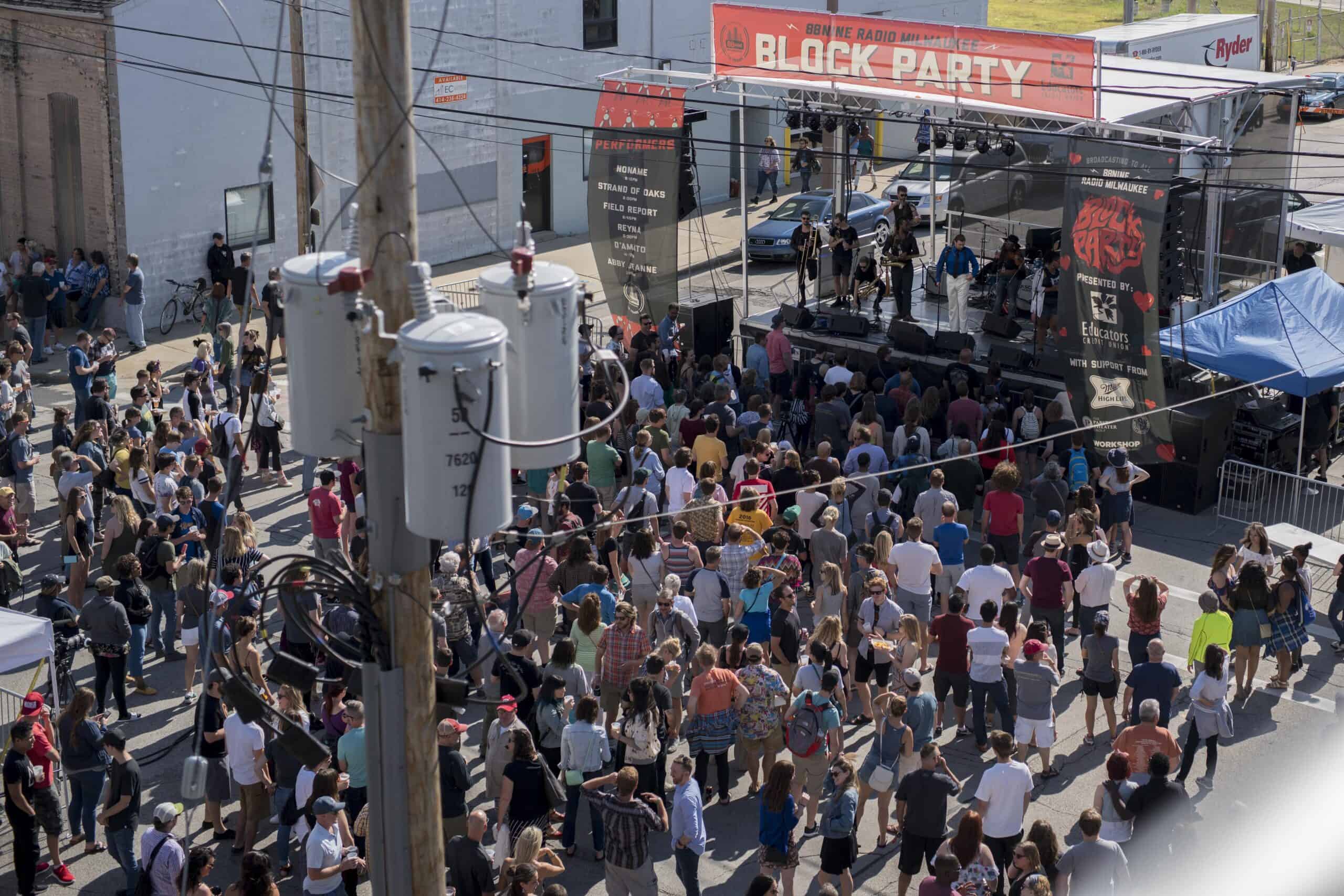 Photo of crowd listening to D'Amato at the 88Nine Radio Milwaukee block party